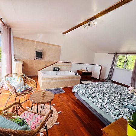 Apartmán Chez Madame Fabienne Sainte-Suzanne Exteriér fotografie