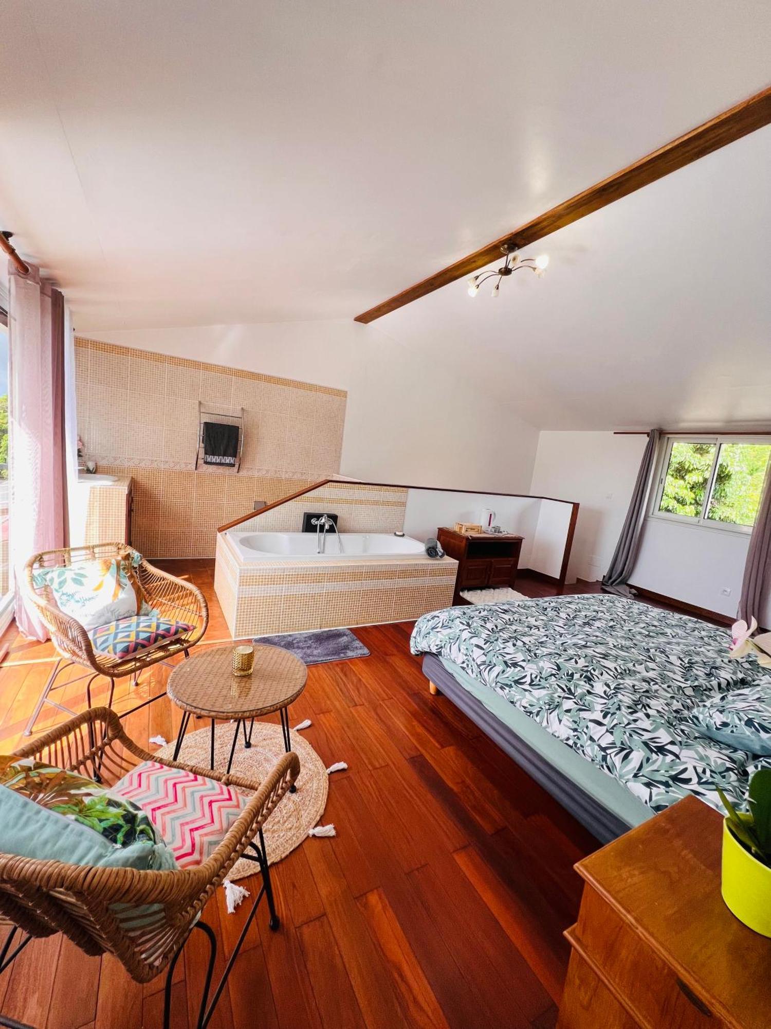 Apartmán Chez Madame Fabienne Sainte-Suzanne Exteriér fotografie